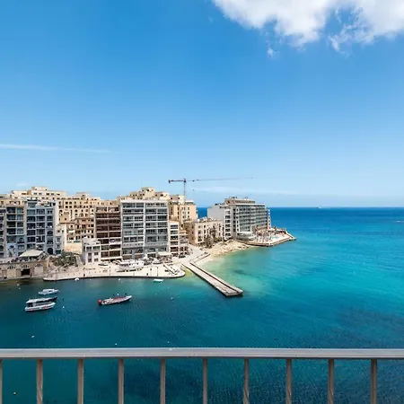 Spinola Bay Seafront Penthouse, With Large Outside Terrace With Bbq Сент Джулианс