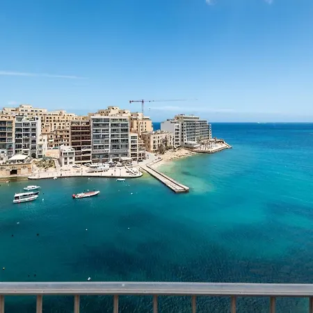 Spinola Bay Seafront Penthouse, With Large Outside Terrace With Bbq Апартаменты