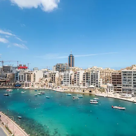 Апартаменты Spinola Bay Seafront Penthouse, With Large Outside Terrace With Bbq