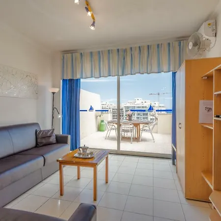 Spinola Bay Seafront Penthouse, With Large Outside Terrace With Bbq Апартаменты Сент Джулианс